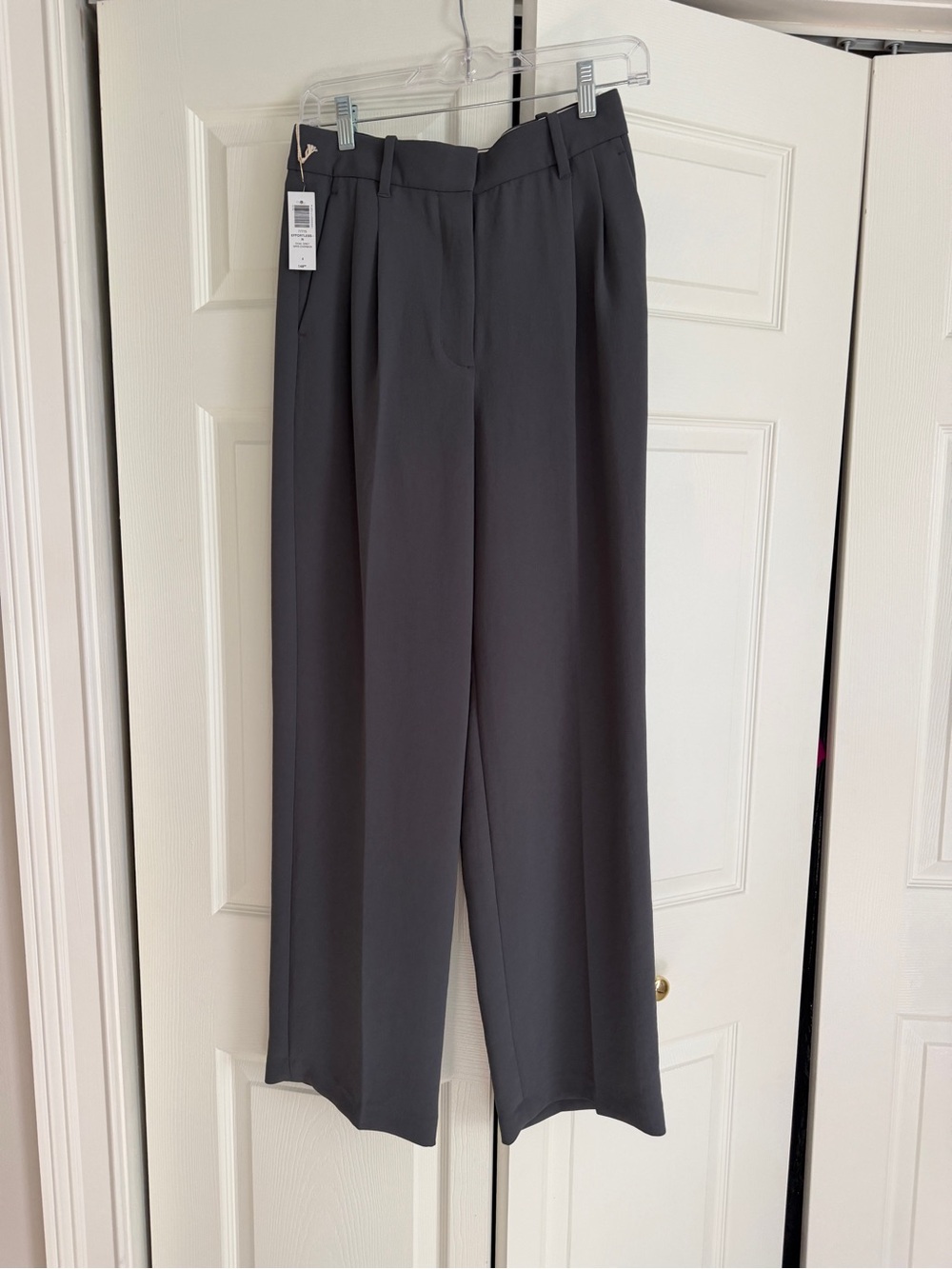 NWT Aritzia Effortless Pant